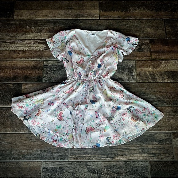 Steve Madden Dresses & Skirts - Steve Madden dress Butterflies and Dragonflies on a pale pink background S